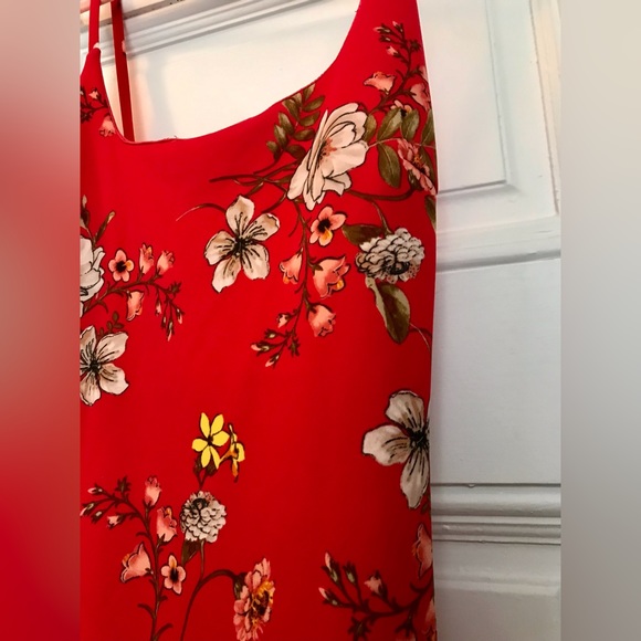 Vivid Red Square Neck Floral Ruffle Dress with Accent Yellow Flowers size XL - Picture 9 of 9